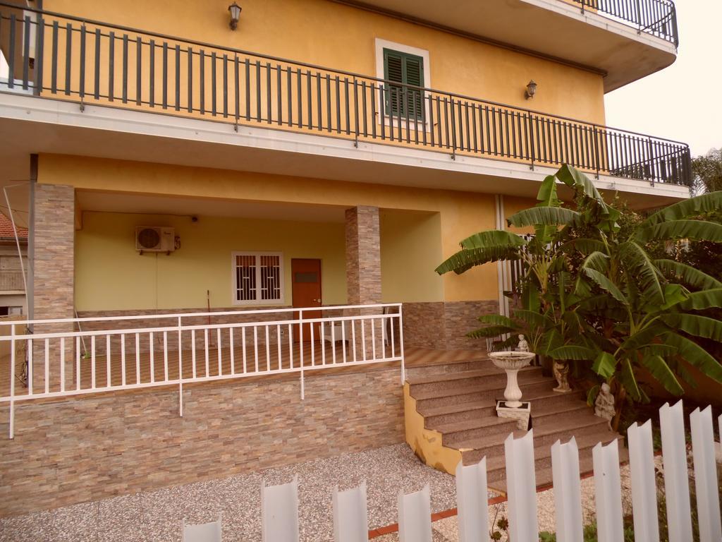 Hotel Oasi Puntese Tremestieri Etneo Exterior foto